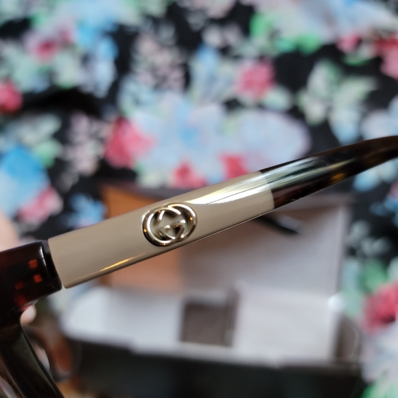 Gucci sunglasses - Picture 3 of 5